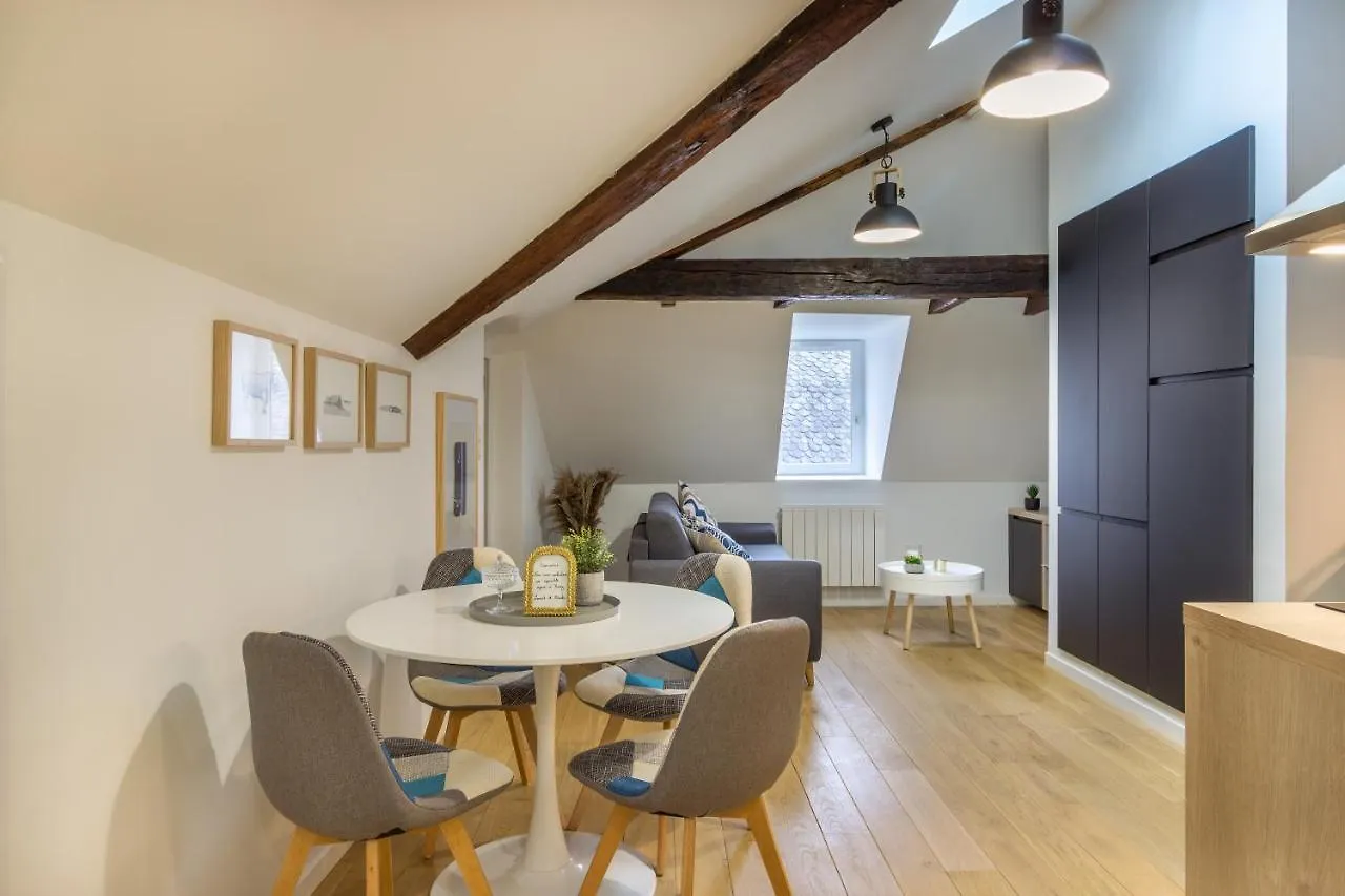 Le Chirac 5 T2 Centre Historique Rodez Apartment